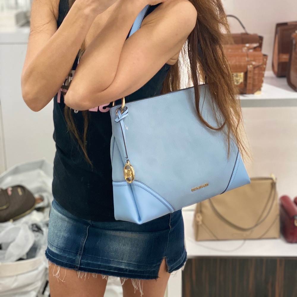 Mıchael Kors nicole  shoulder bag new with tag
